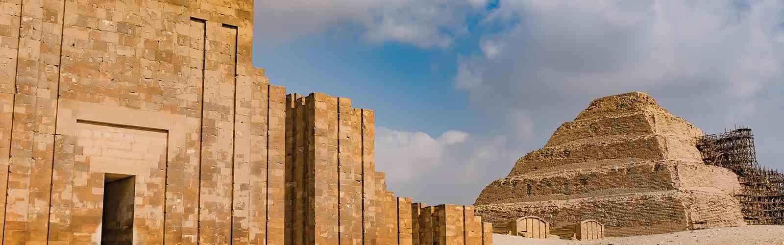 Pirâmide Sakkara no Egito